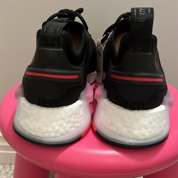NWT ADIDAS NMD_V3 ‘OG Black’ size 10 - Picture 4 of 15